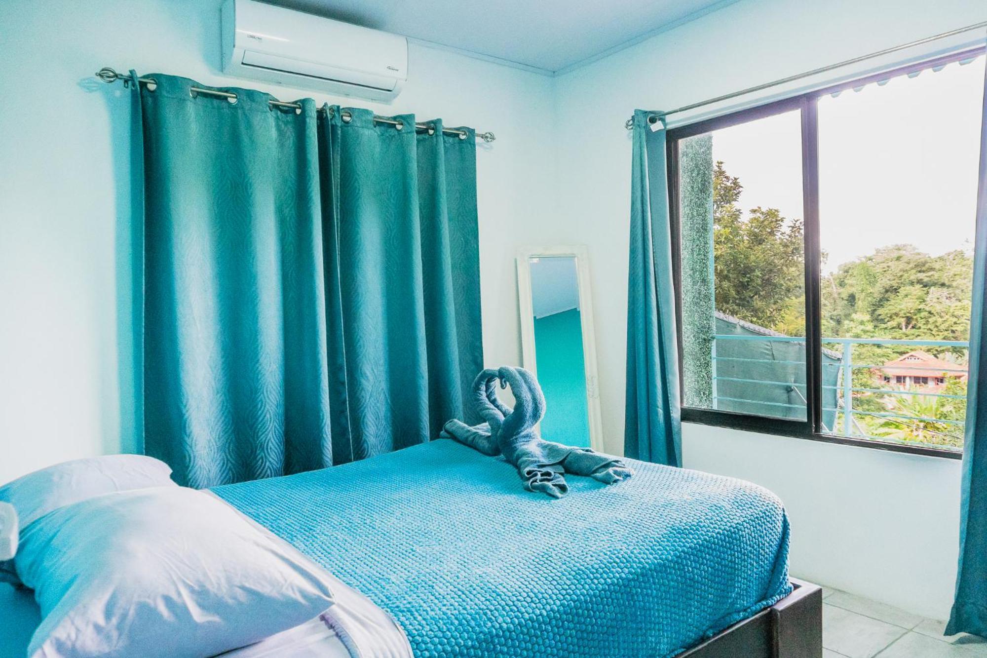 Aparthotel Ocean's Breeze And