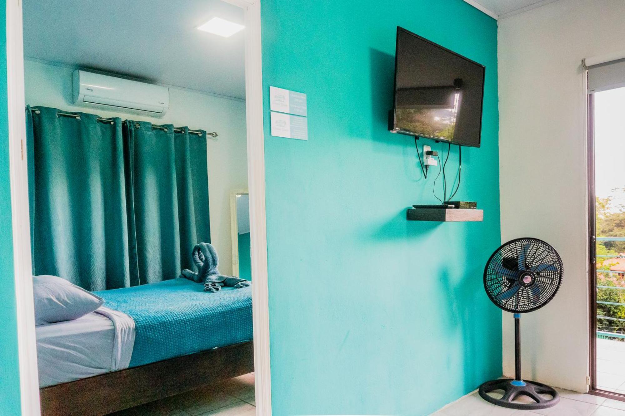 Aparthotel Ocean's Breeze And